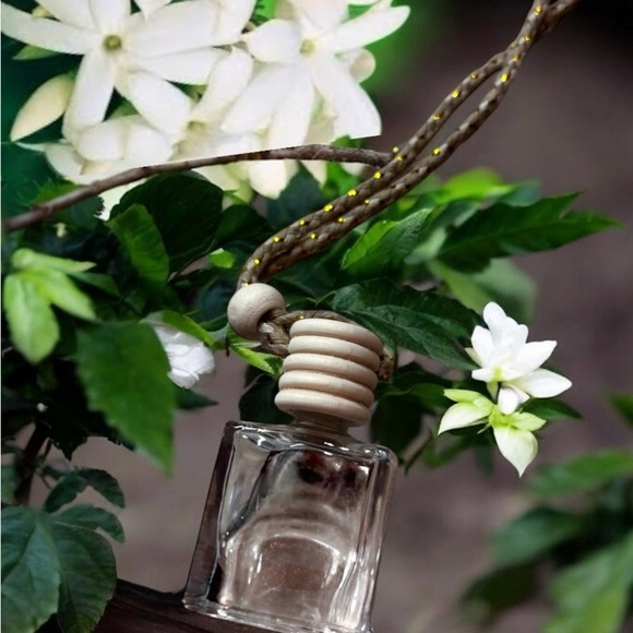 Set of 2 Handmade Pikake Diffusers – Hawaiian-Inspired Scent - Picture 2 of 4